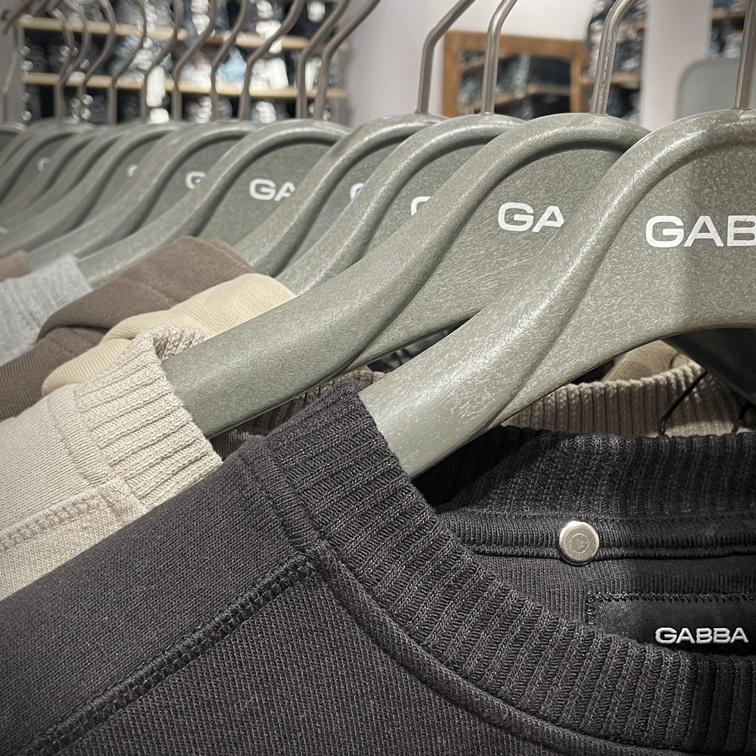 Strickpullover auf GABBA Bügeln im Original Jeans Store